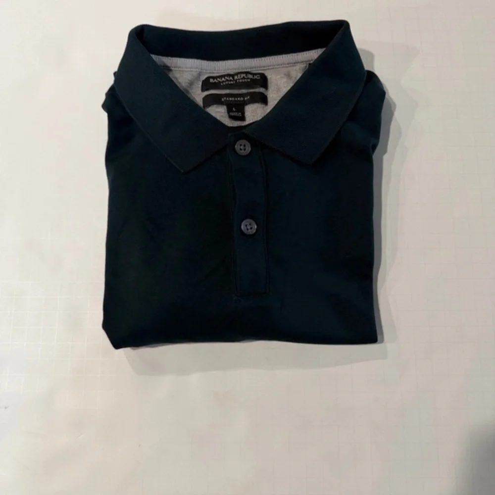 Banana Republic Dark Green Polo Shirt. Gently Used
